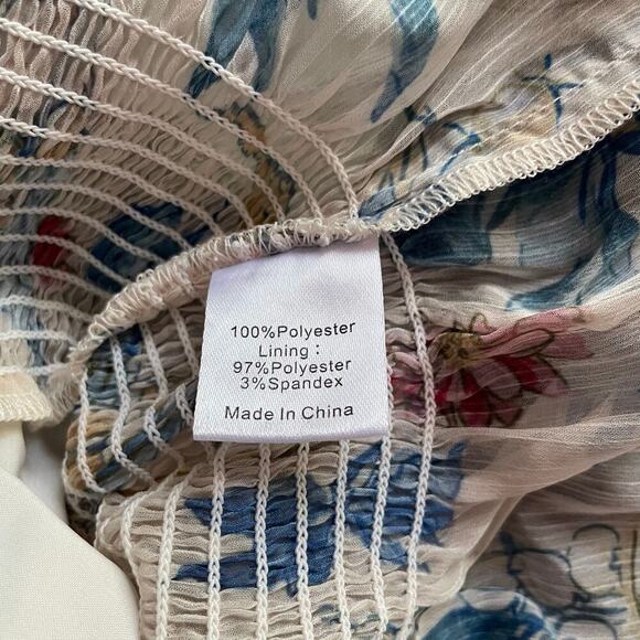 Tuckernuck Lily of the Valley Jennie Blouse Snowberry Floral Size XS NEW - Picture 9 of 10